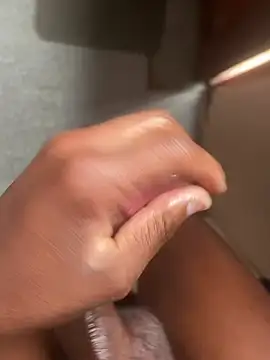 BumbleBee84 online show from 04-15-26, 10:54