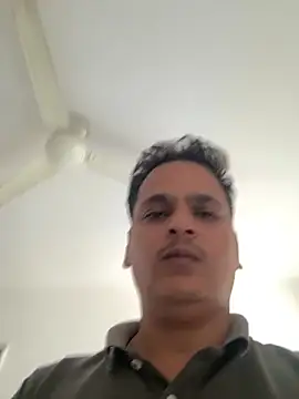 Snapshot of the_guy_u_desire chatting on 03-01-26, 06:35 the guy u desire online show from 03-01-26, 06:35