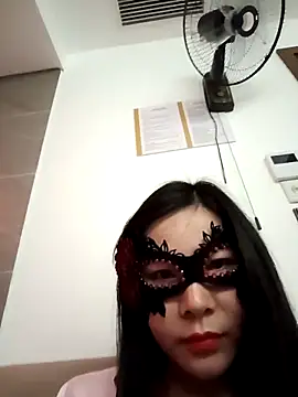 Snapshot of Suka-mon chatting on 03-10-26, 05:17 Suka-mon online show from 03-10-26, 05:17