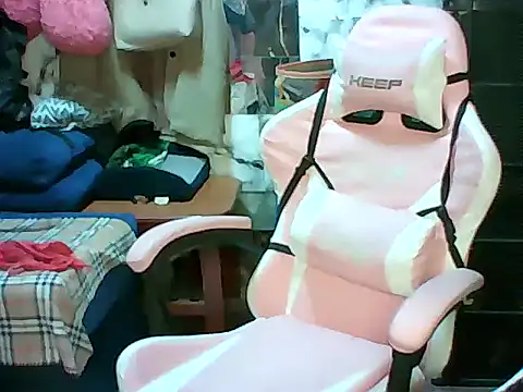 ur lovelychen online show from 05-19-26, 12:04