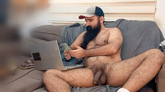 Snapshot of Barba_Negra_Fumador chatting on 05-11-26, 04:04 Barba Negra Fumador online show from 05-11-26, 04:04