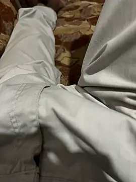 DimuthuBoy online show from 04-19-26, 02:40