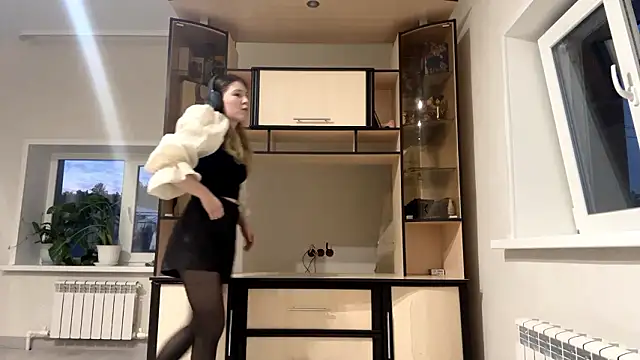 JoanieMochel online show from 03-04-26, 02:25