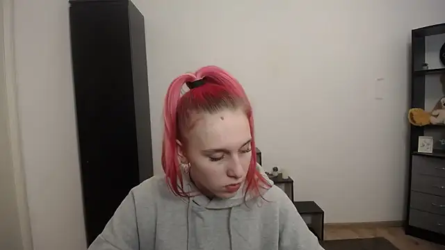 Scarlett lil online show from 03-25-26, 08:46