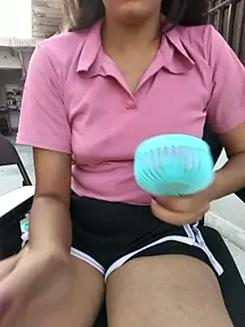 Glow Queen online show from 06-27-26, 12:22