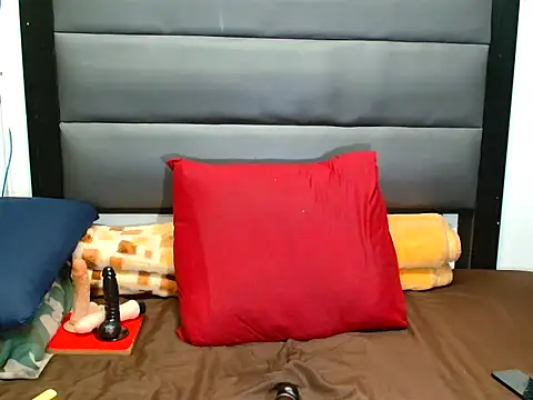 SpicyKittyxxx online show from 03-21-26, 08:30