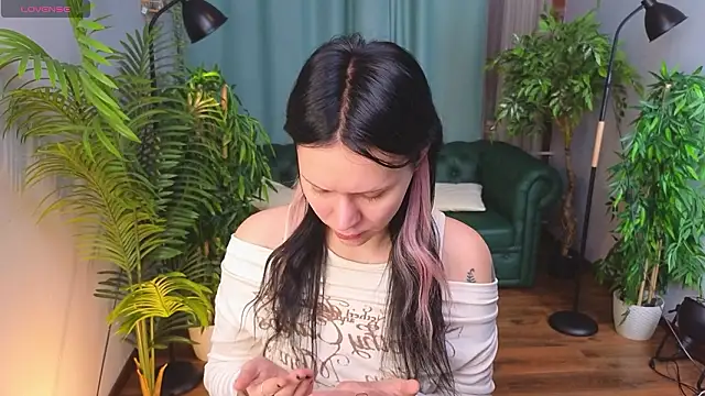 kittenlolla online show from 03-20-26, 05:08