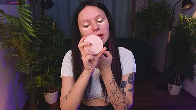 kittenlolla online show from 03-27-26, 05:38