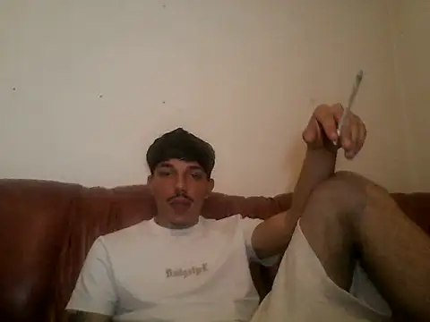 Snapshot of danbig01 chatting on 05-22-26, 09:13 danbig01 online show from 05-22-26, 09:13