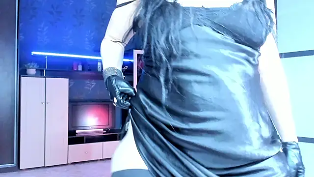 Lucky Milf online show from 07-15-26, 07:54