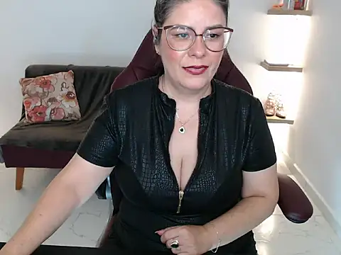 LayahNoir online show from 03-07-26, 12:39