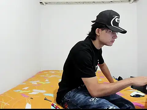 monky 0002 online show from 05-03-26, 02:42