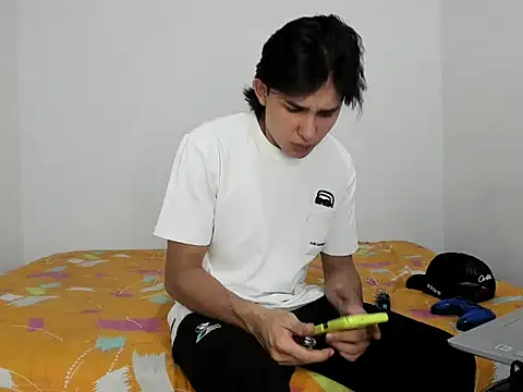 monky 0002 online show from 05-24-26, 08:31