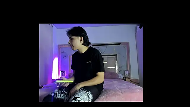 monky 0002 online show from 03-12-26, 11:31