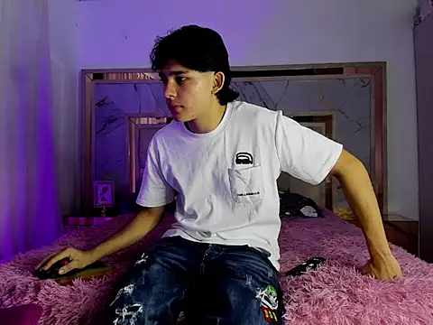 monky 0002 online show from 03-26-26, 03:05