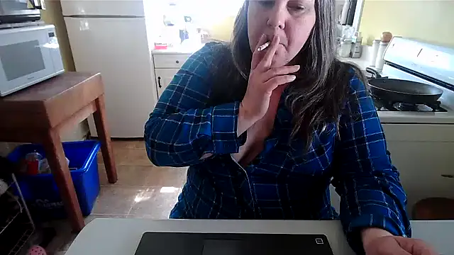 smalltowntrouble online show from 04-24-26, 02:52