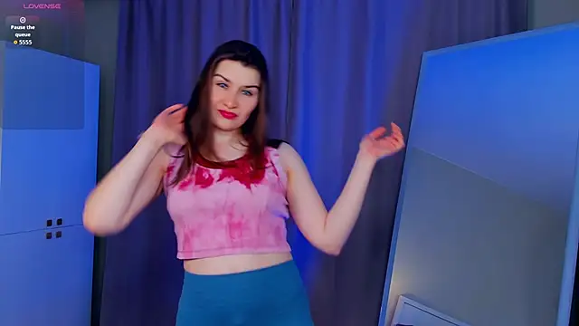 SueWolvin online show from 03-12-26, 05:06