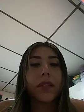 stefanyqueen69 online show from 05-02-26, 03:23
