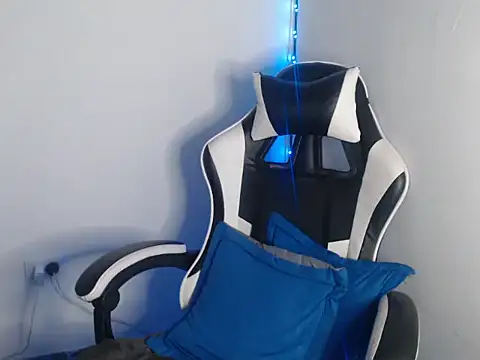 KathLovee online show from 04-07-26, 04:42