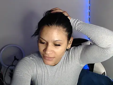 KathLovee online show from 05-11-26, 01:01