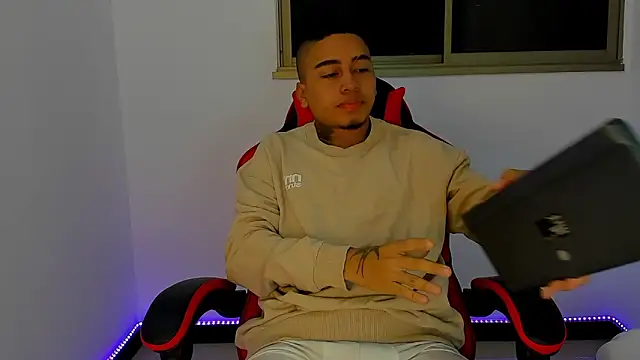 Mnell28 online show from 03-18-26, 07:11