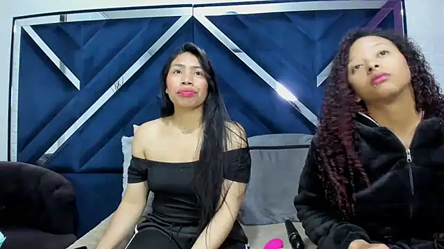 MelanyAndRizooos online show from 05-02-26, 02:50