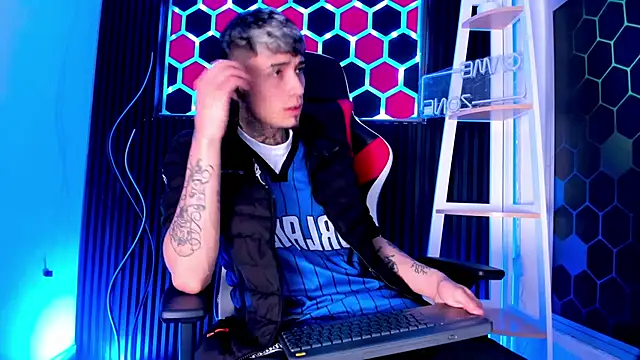 Max Hader  online show from 04-13-26, 03:21