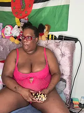 SweetCurvyRose online show from 03-17-26, 08:56