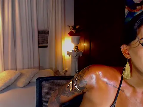 xXLustFullTransXx online show from 05-13-26, 02:51