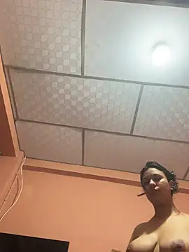 Snapshot of brownxlips1 chatting on 03-04-26, 05:21 brownxlips1 online show from 03-04-26, 05:21