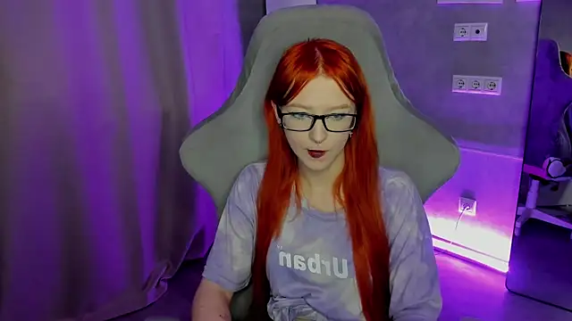 Emma Dusk online show from 03-27-26, 01:03