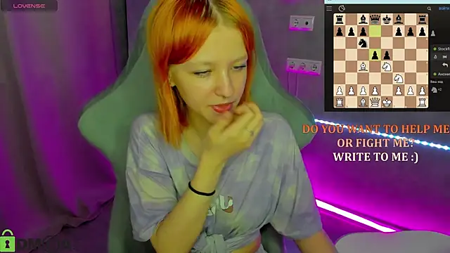 Emma Dusk online show from 05-31-26, 01:11