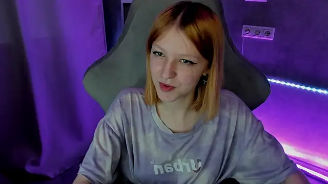 Snapshot of Emma_Dusk chatting on 07-09-26, 01:06 Emma Dusk online show from 07-09-26, 01:06
