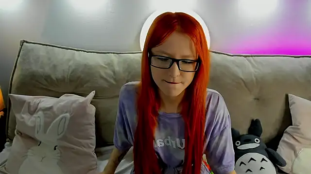 Emma Dusk online show from 04-02-26, 01:02