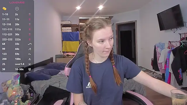 Mary Blu online show from 11-29-25, 10:48