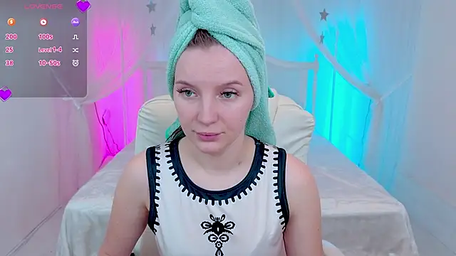 Snapshot of Mary_Blu chatting on 02-11-26, 09:53 Mary Blu online show from 02-11-26, 09:53