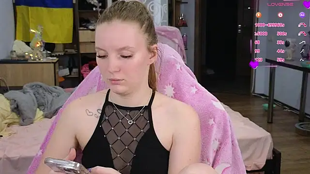 Snapshot of Mary_Blu chatting on 02-28-26, 06:07 Mary Blu online show from 02-28-26, 06:07