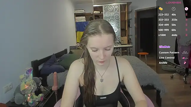 Mary Blu online show from 11-26-25, 12:27