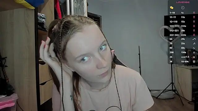 Mary Blu online show from 10-12-25, 08:59