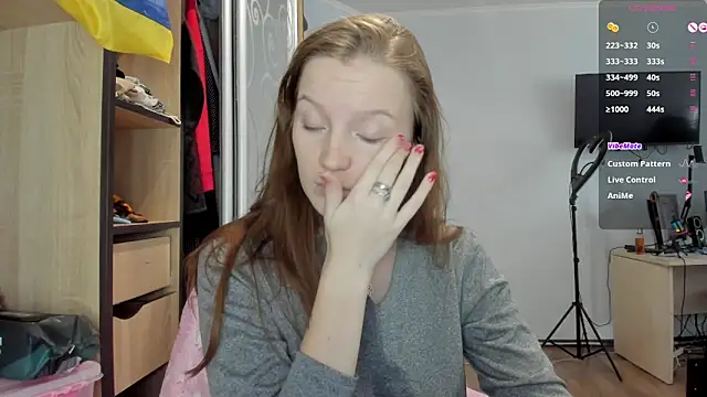 Mary Blu online show from 10-22-25, 09:09