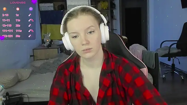 Mary Blu online show from 01-06-26, 03:10