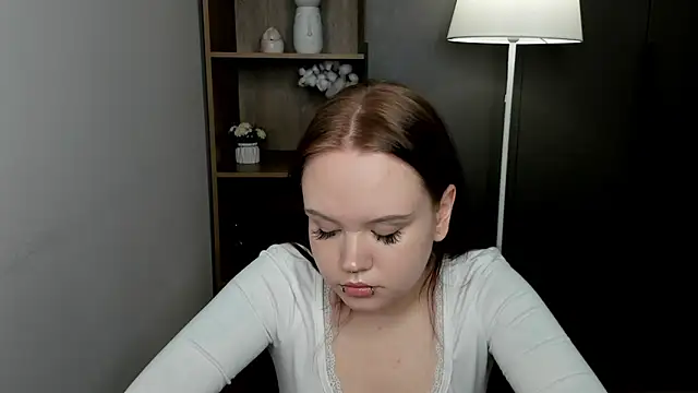 Snapshot of LeahAllsop chatting on 03-03-26, 08:43 LeahAllsop online show from 03-03-26, 08:43