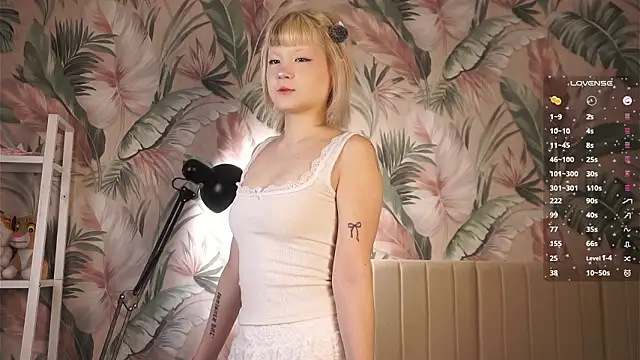 MarjoryHowlingwolf online show from 03-13-26, 05:07