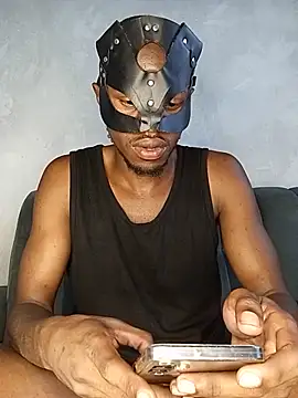 Snapshot of StrongEbonyDick chatting on 06-19-26, 01:28 StrongEbonyDick online show from 06-19-26, 01:28