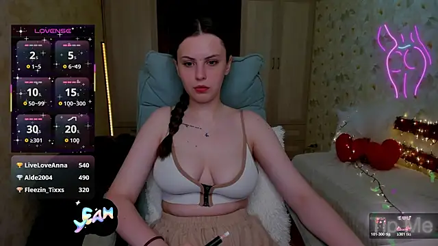 LoraTempt online show from 05-26-26, 07:12