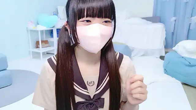 Snapshot of Hime_na chatting on 04-17-26, 03:04 Hime na online show from 04-17-26, 03:04