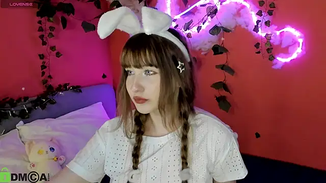 Snapshot of moonlight__67 chatting on 04-15-26, 11:27 moonlight 67 online show from 04-15-26, 11:27