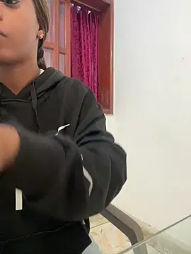 LiaTrainor online show from 03-31-26, 11:45