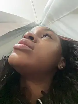 LiaTrainor online show from 04-07-26, 11:01