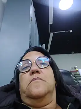 Snapshot of saraladys chatting on 05-29-26, 11:00 saraladys online show from 05-29-26, 11:00